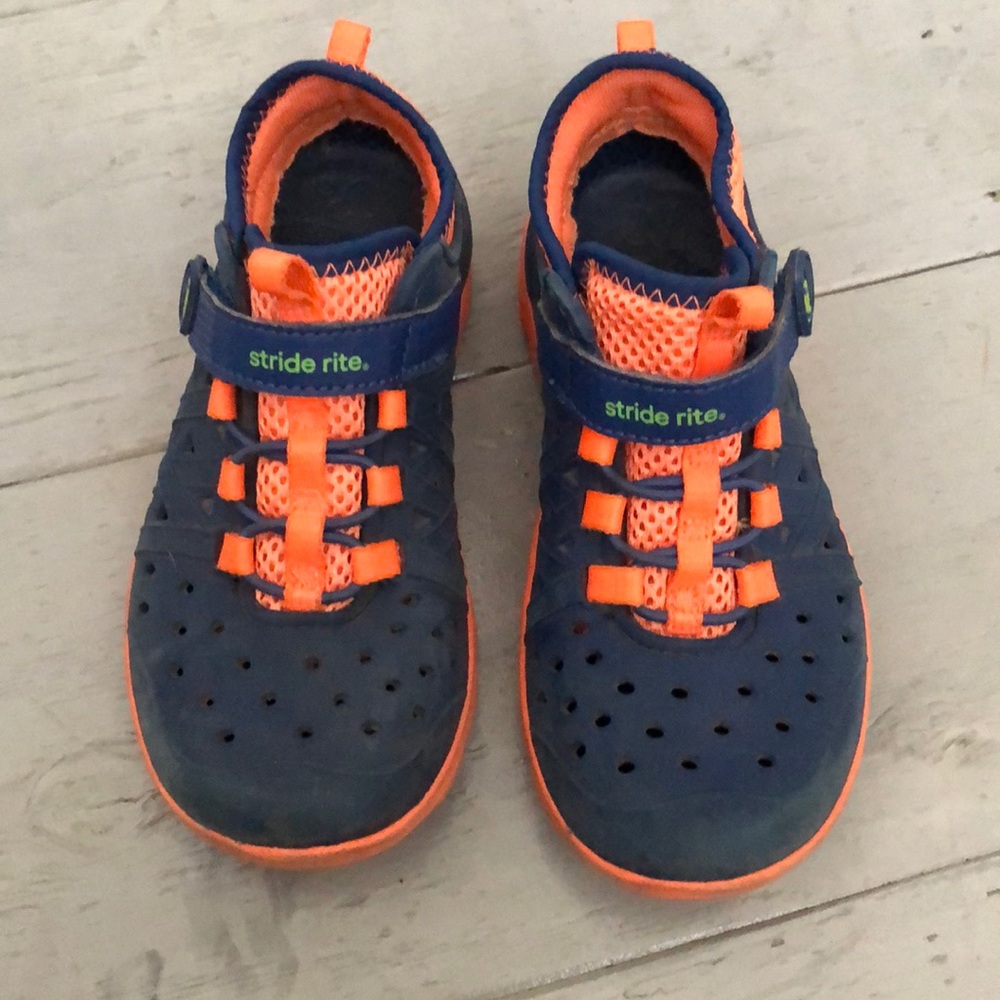 Stride rite boys size 11 shoes